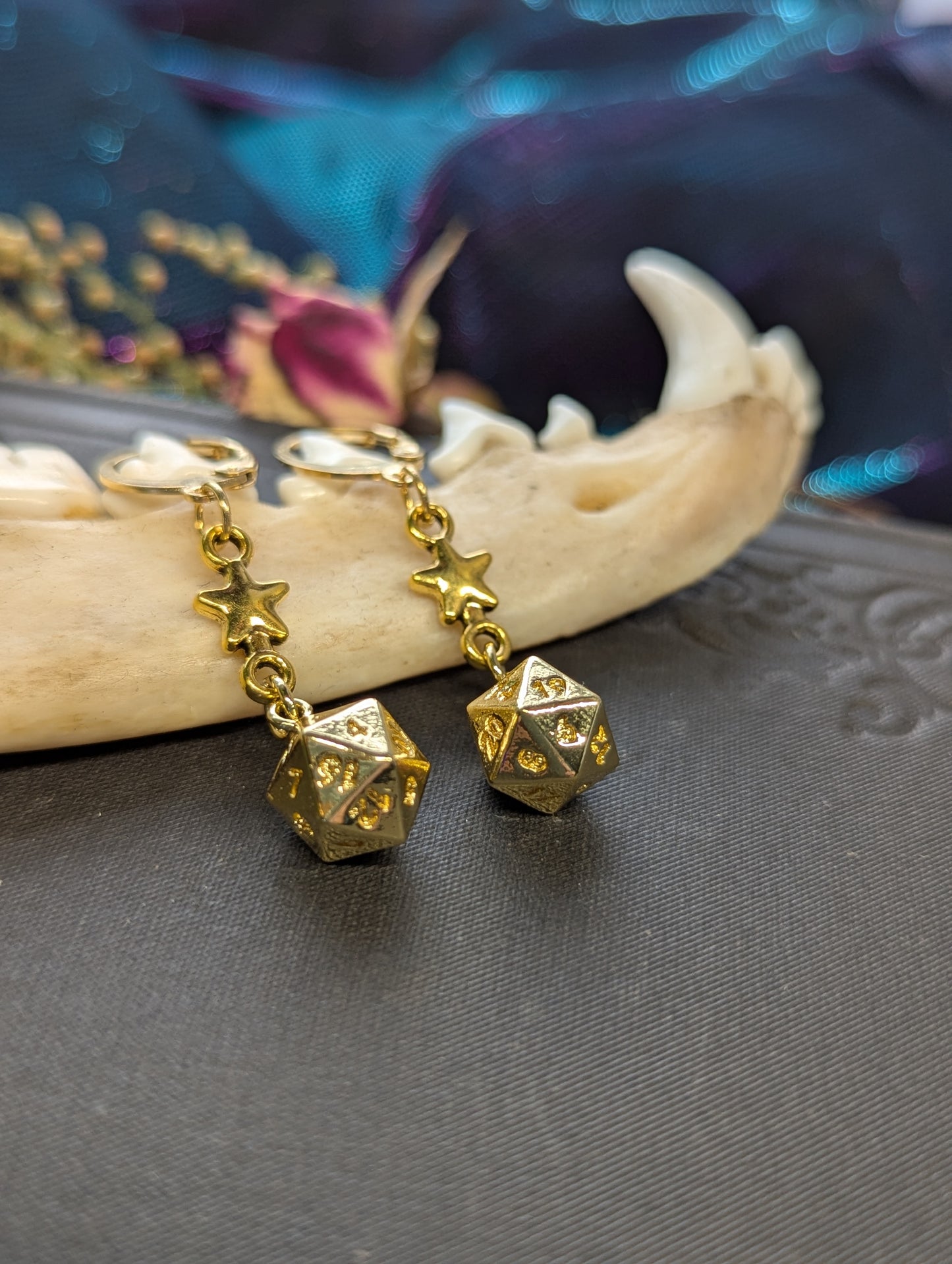 Fated Star d20 Earrings