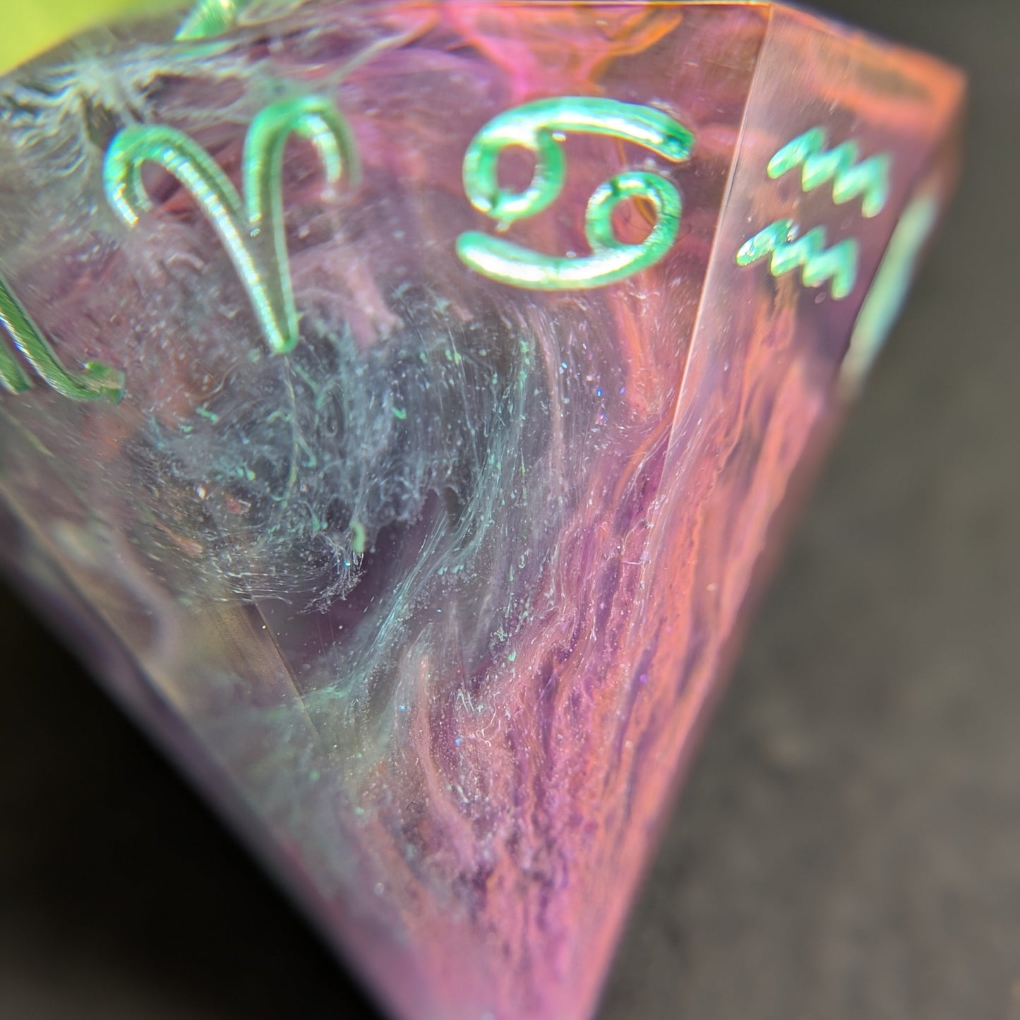 Fae Algae Bloom - Zodiac d12 Single Dice